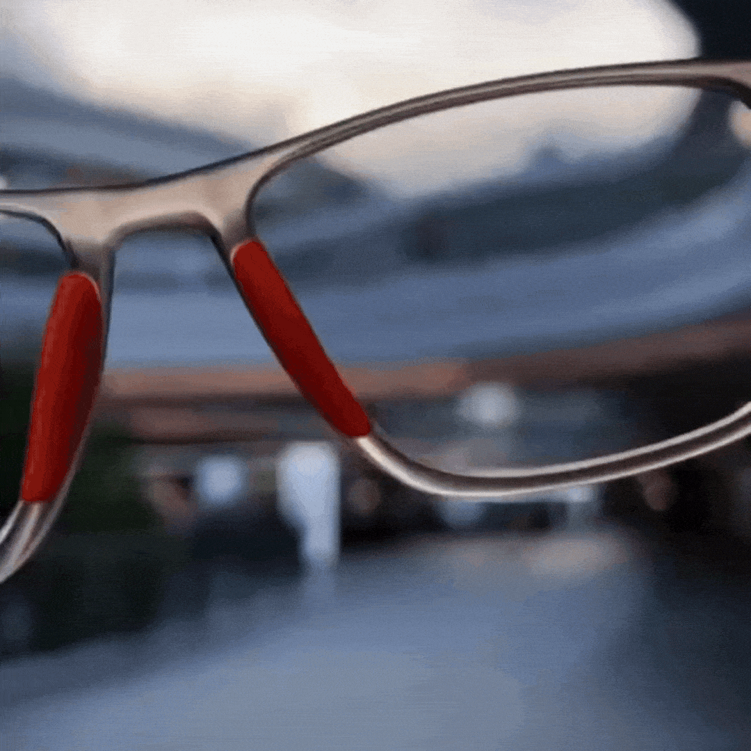 Stilvolle TitanGlas Brille