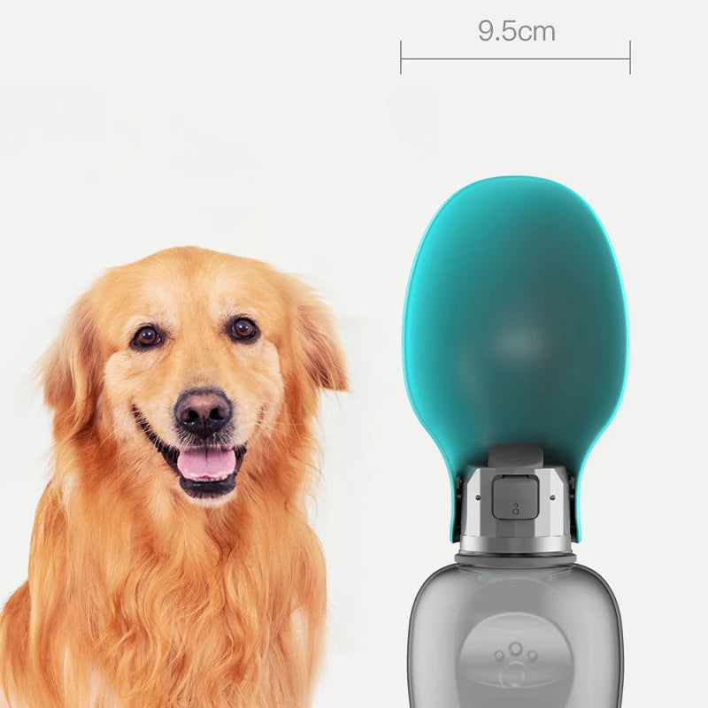 Hundewasserflasche und Reiseflasche in einem